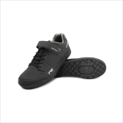 RSA04031_Berm_Lace_MTB_Shoes
